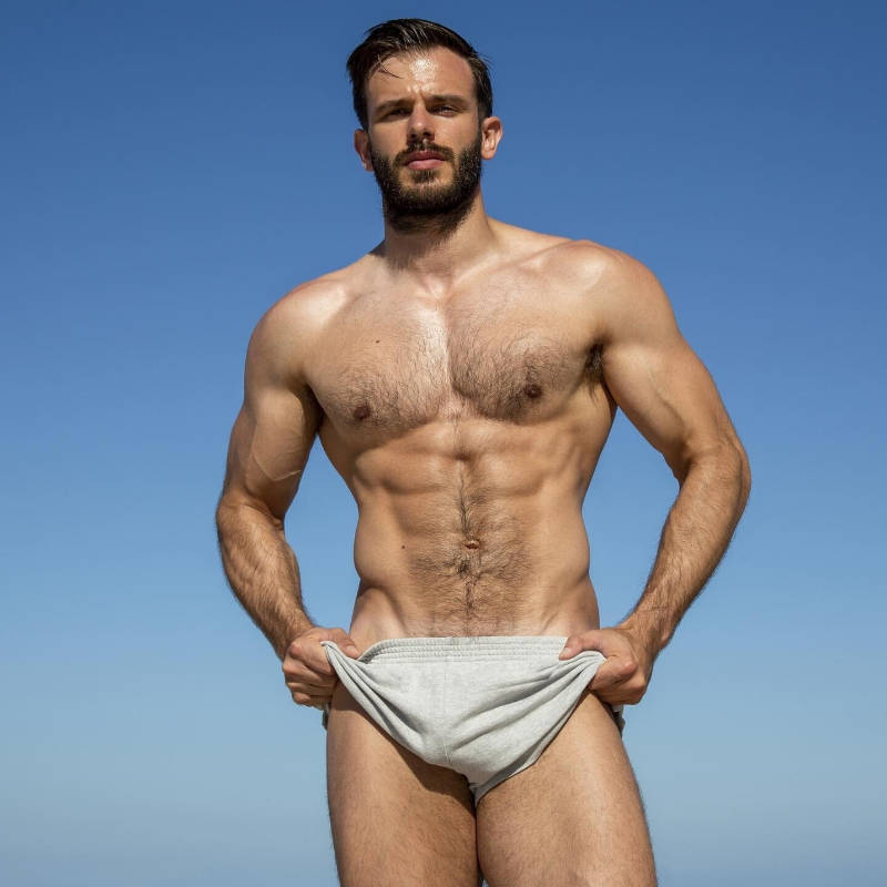 chrissy mcgrath recommends France Nude Men