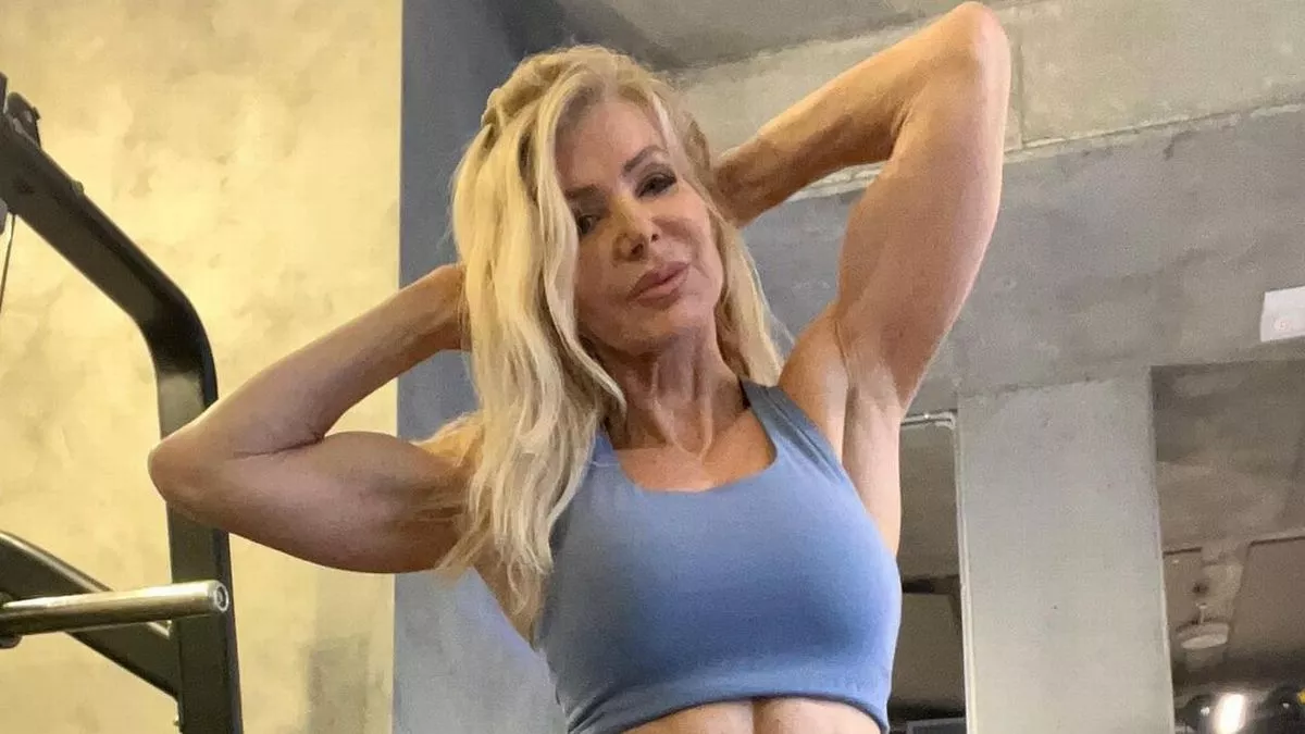 claire jakeman add busty fit milf photo