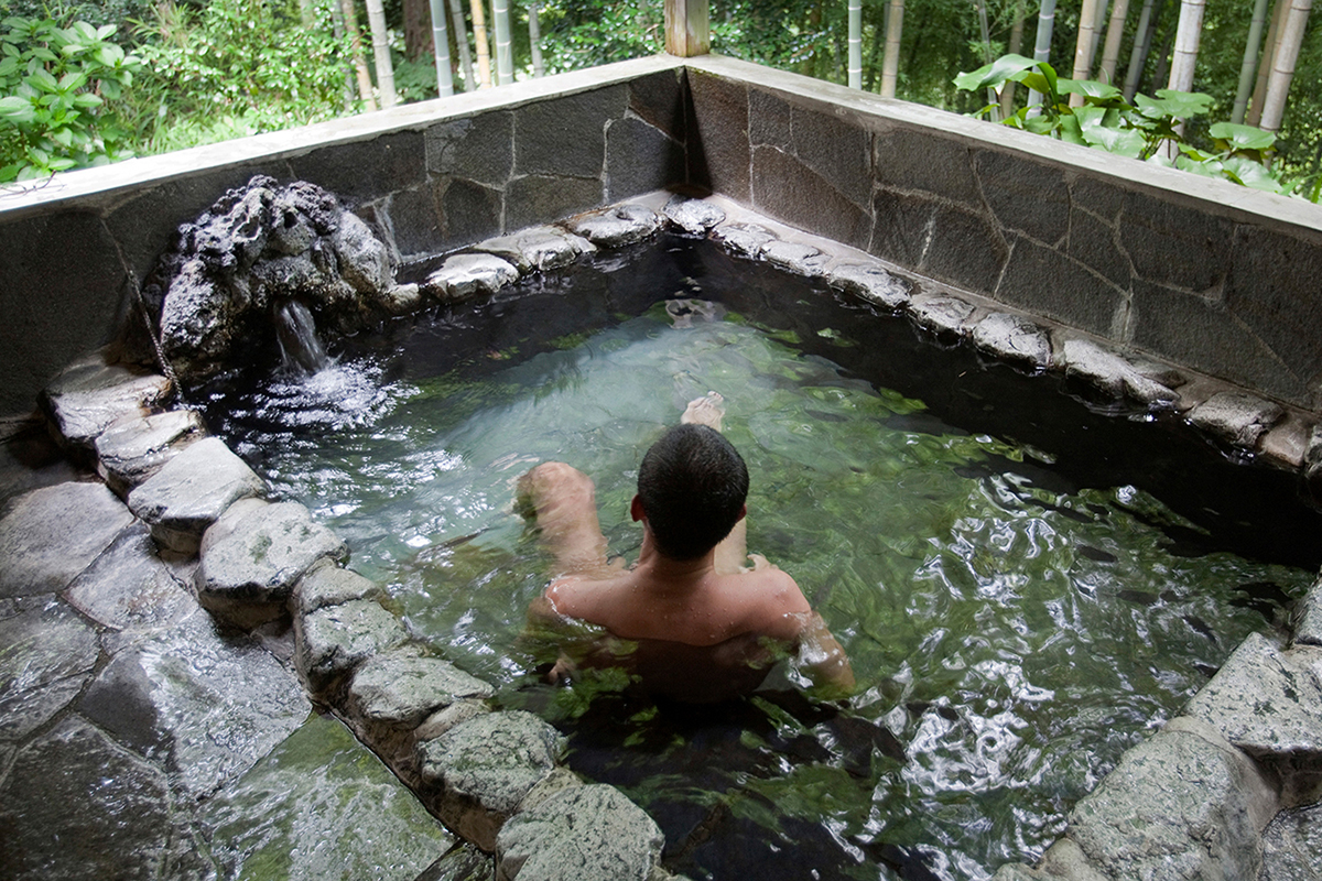 japanese hot springs nude