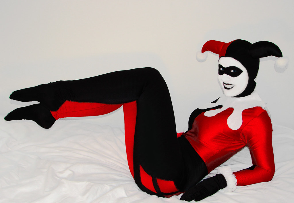 casey leon recommends Harley Quinn Barefoot