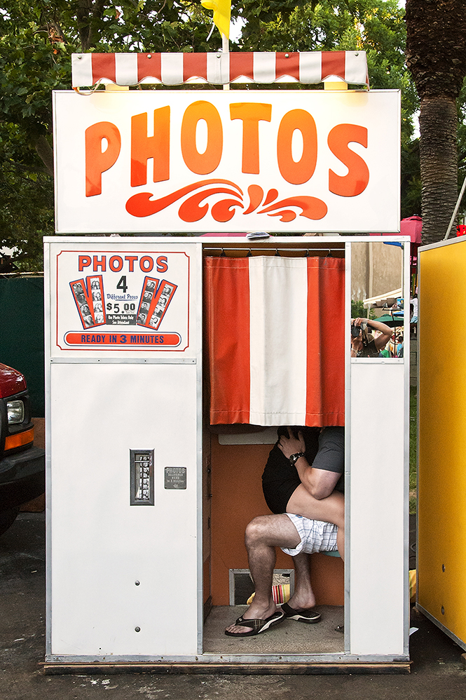 allie smiley share voyeur booth photos