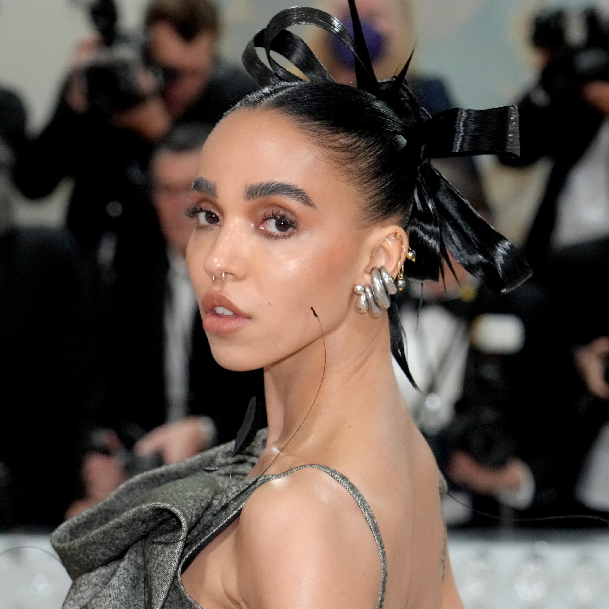 adekola babajide recommends fka twigs nude pic