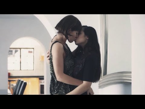 aneesha arora add photo hot lesbians kissing