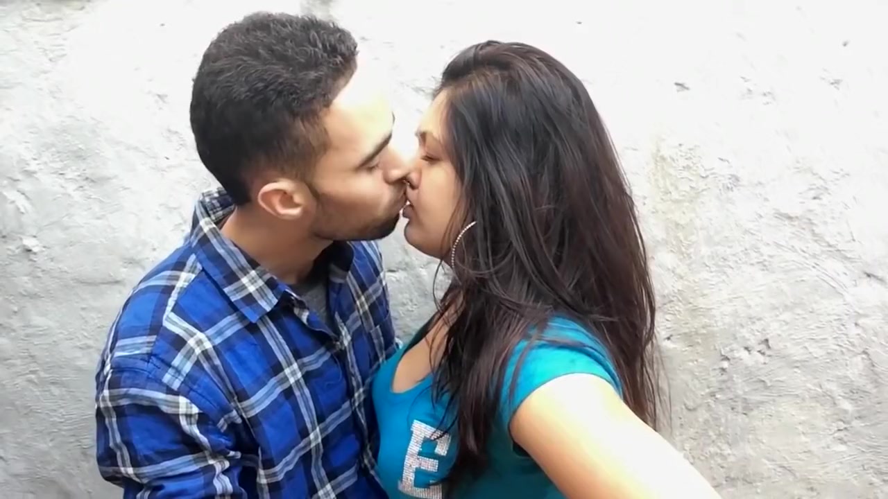 Indian Kissing Porn akkaqwertyuiop twitter