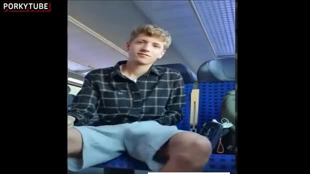 Jerking Off On Train uomo rimin