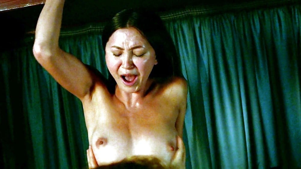 kimiko glenn tits