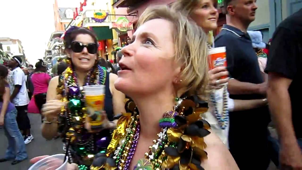 mardi gras 2023 flashing