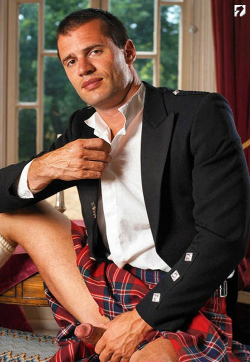 caleb wick recommends Men Naked In Kilts