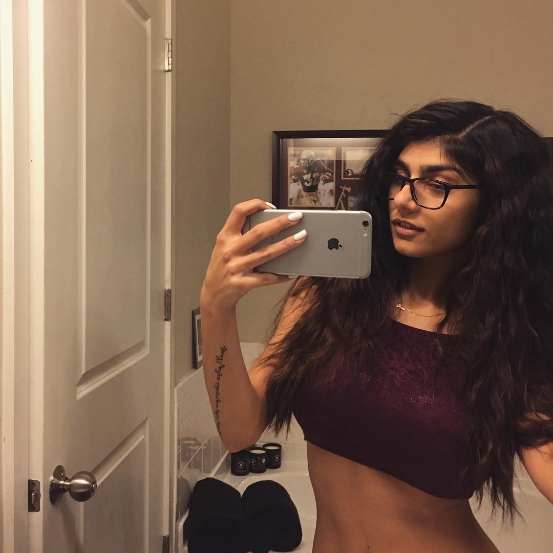 belen dy add mia khalifa leaked nudes photo