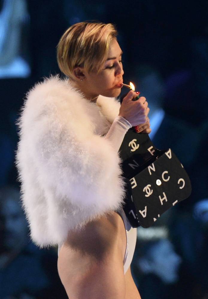 chew may may recommends miley cyrus crotch shot pic