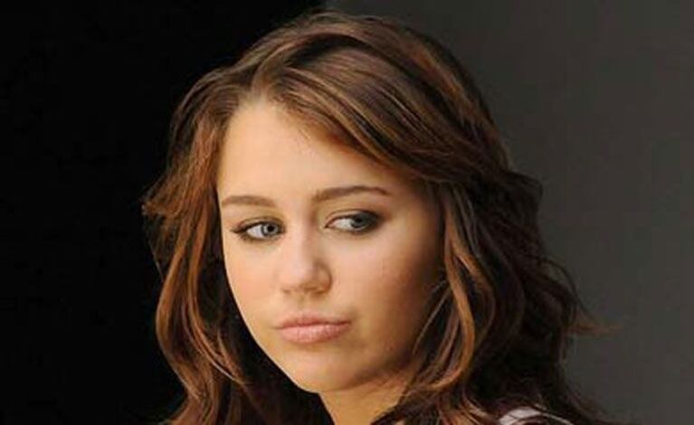 cj buckner add miley cyrus pornos photo