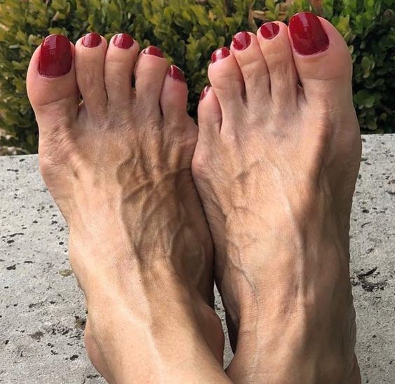 chu bee add milf toes photo