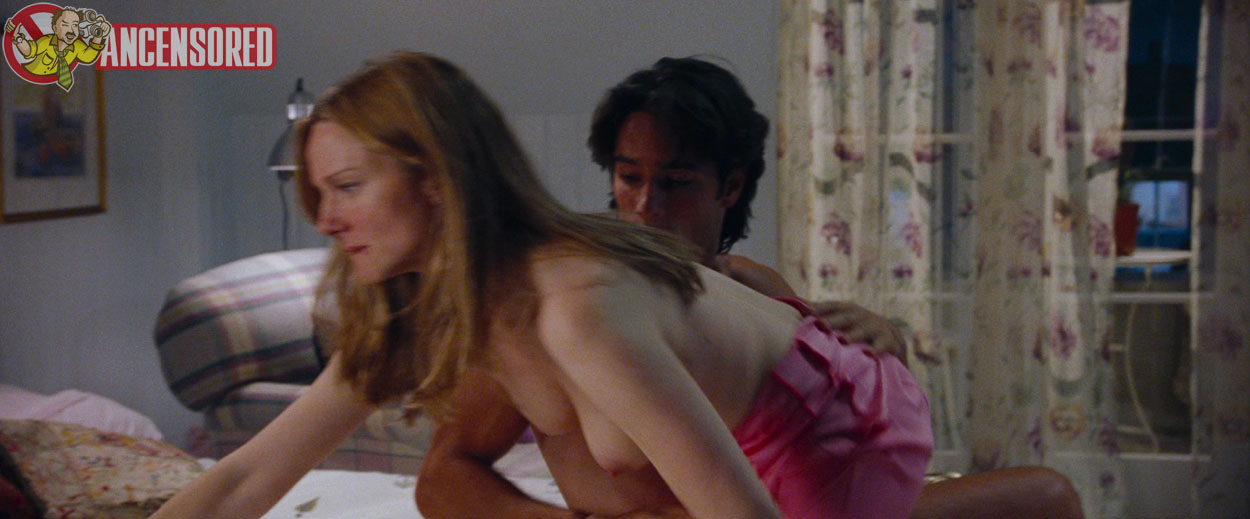 alex fellner add photo naked pictures of laura linney