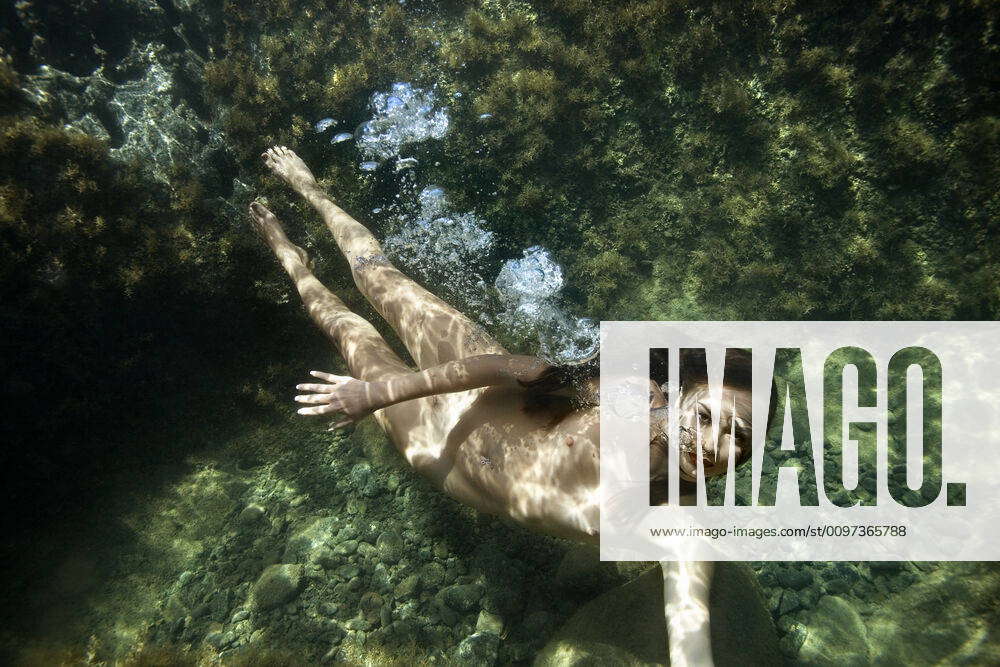 camilla jackson recommends Naked Underwater