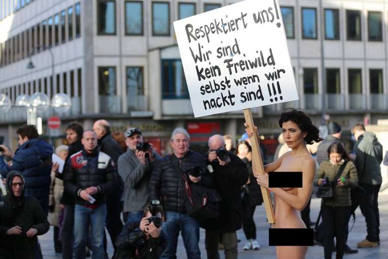 darren mccourt recommends naked women germany pic