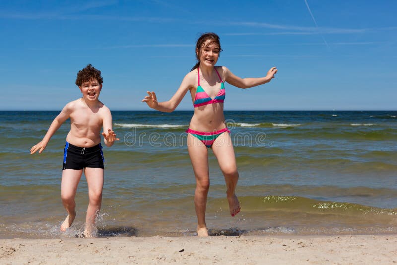 callum jackson recommends nude beach teenagers pic