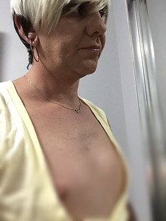 carole merry recommends Older Women Downblouse