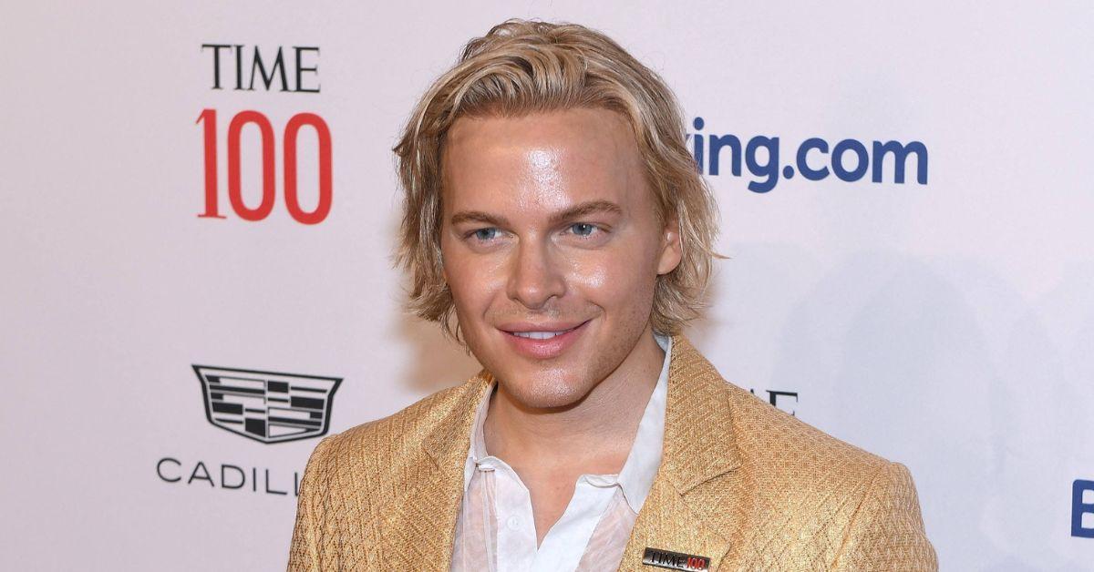 catia da silva recommends Ronan Farrow Naked