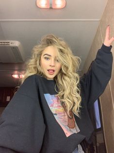 annie ccl share sabrina carpenter leaked photos