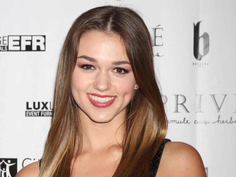 alex esteverena recommends sadie robertson naked pic