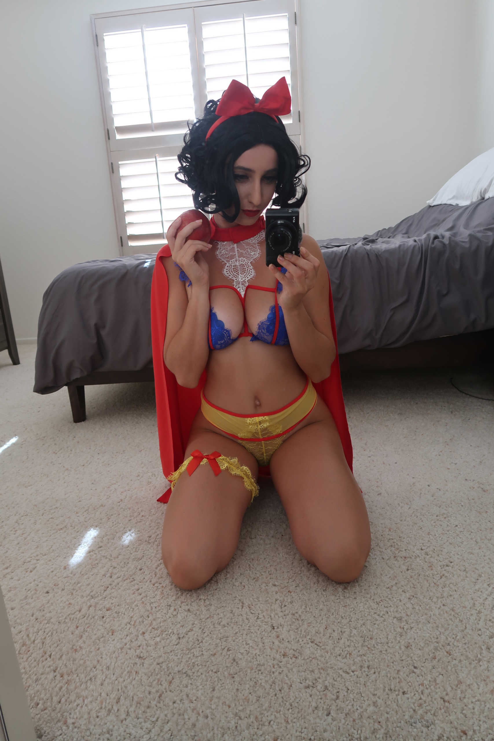 dave goodrum recommends snow white cosplay nude pic