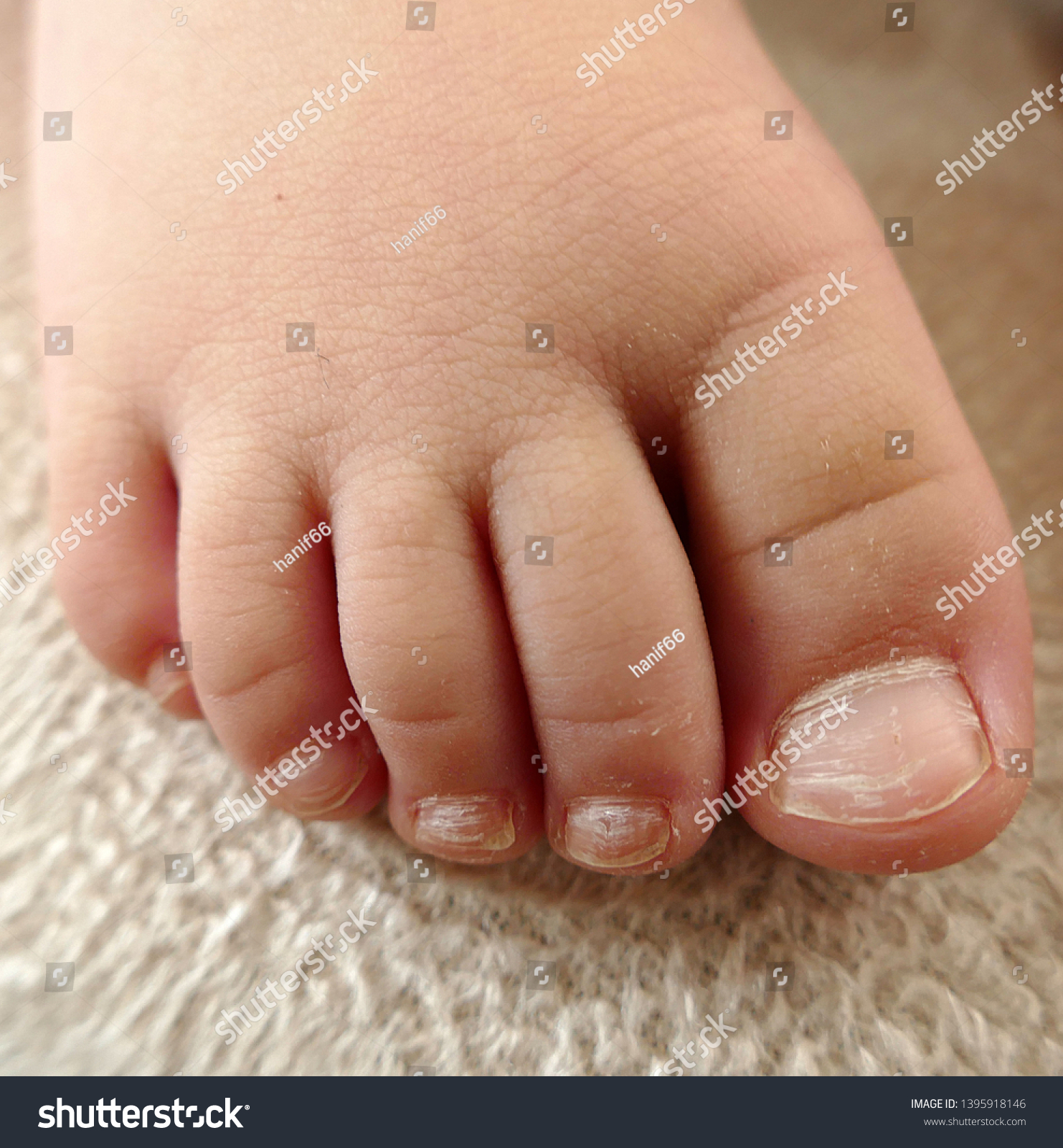 chris quagliata recommends tiny feet footjob pic