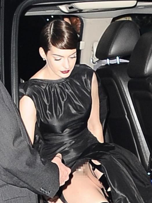 ayi ayi recommends Up Skirt Anne Hathaway