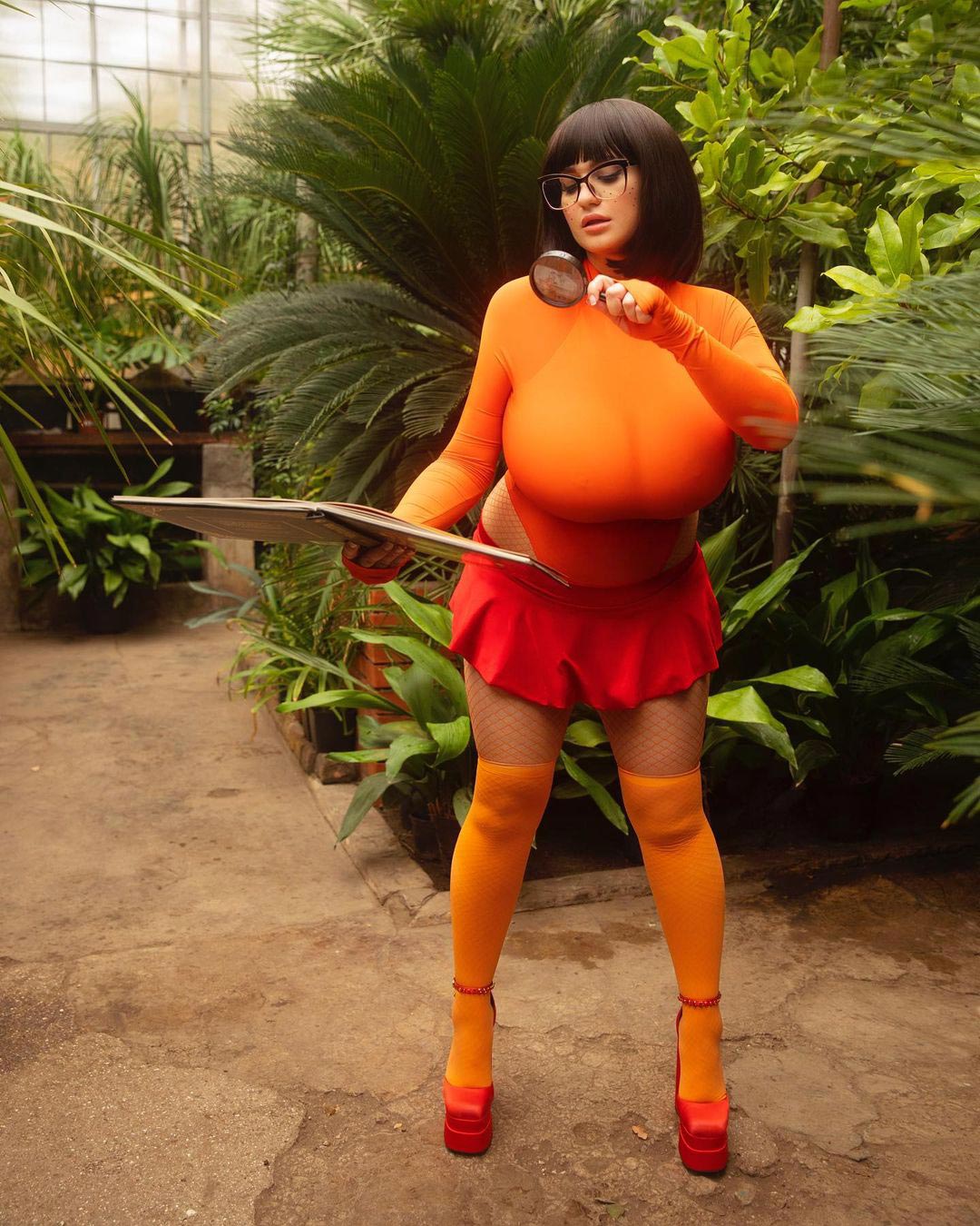 velma cosplay nude